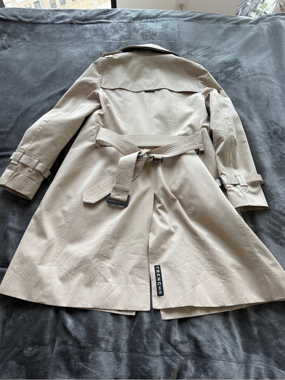 TRENCH LONDON Queen Classic Trench Coat (Stone/Black/Gold) - Picture 7 of 16